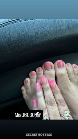 blonde bomdhell 25 year old Escort in Eastern Connecticut CT