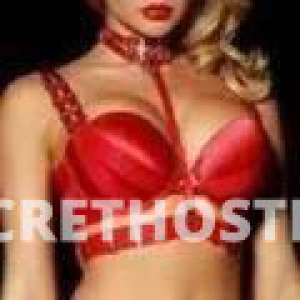 33 year old Escort in Maitland Hello there I'm Holly so hot n horny, home alone Rite 