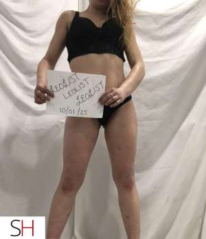 33 year old Caucasian Escort in Barrie Sweet, spice, real and very, very nice