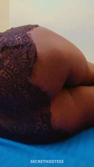 25 year old African Escort in Beijing SEXY SLIM African HOTTIE, escort