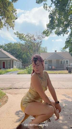 23 year old Escort in Wichita KS You havent really seen a woman squirt until youve seen me