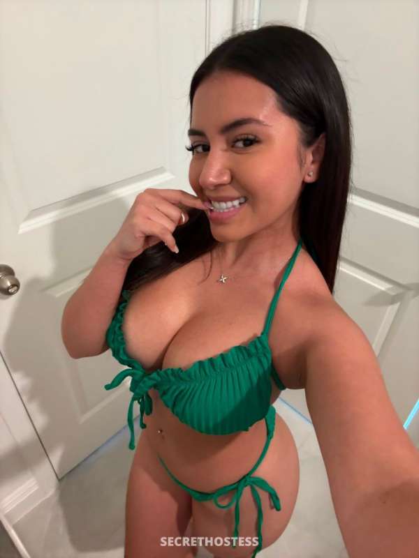 Lutrell Carly 25Yrs Old Escort Size 6 165CM Tall Glens Falls NY Image - 2