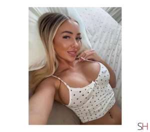 25 year old Latino Escort in Bournemouth, Christchurch and Poole Amirra .Naughty party girl .BEST COMPANY FOR YOU ., 