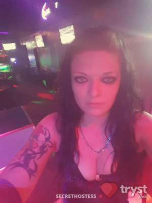 20 year old White Escort in Charleston SC Crystal - fat bottom girl ready for you
