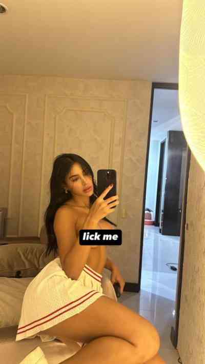 25 year old Portuguese Escort in Açores Sou uma acompanhante disponível para encontros safados