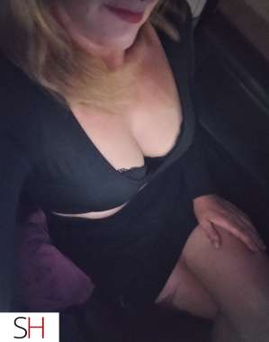 36 year old Caucasian Escort in Whitecourt Slutty blonde
