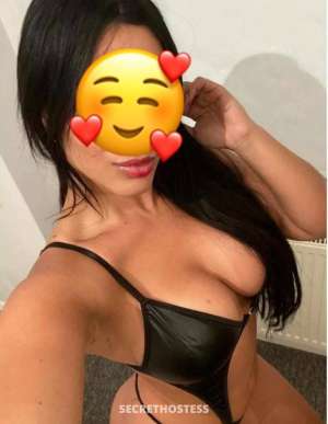 25 year old Russian Escort in Chicago IL Beautiful model ready for anything and with real curves