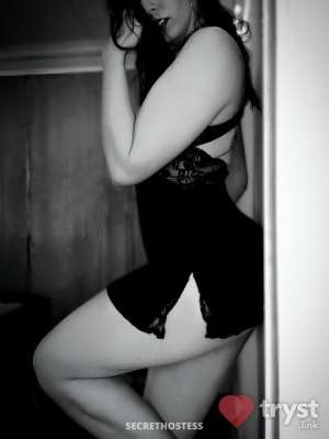 30 year old Escort in Rochester NY Naomi Winters - Your Amazonian Courtesan