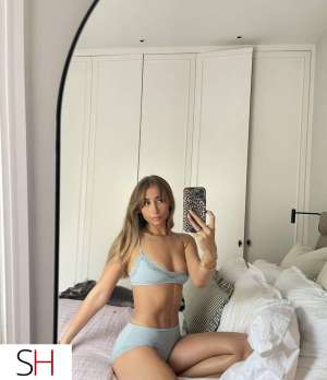 28 year old Caucasian Escort in Boucherville Disponible