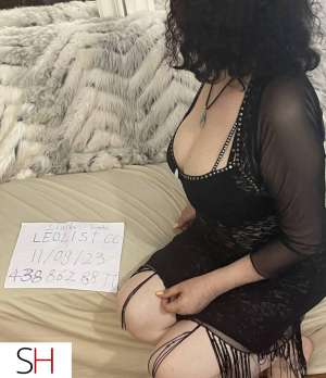 32 year old Asian Escort in Laval today 120hh all full massage and x