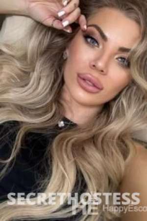 23 year old Japanese Escort in Istanbul Cirstina