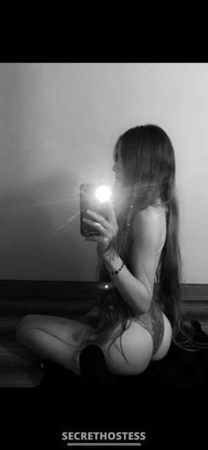 27 year old Russian Escort in Minneapolis MN BDAY WEEK DEALS UNTIL 12AM SUNDAY. WET &amp;&amp; 
