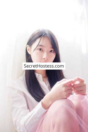 27 year old Asian Escort in Prague Sinclair, Agency