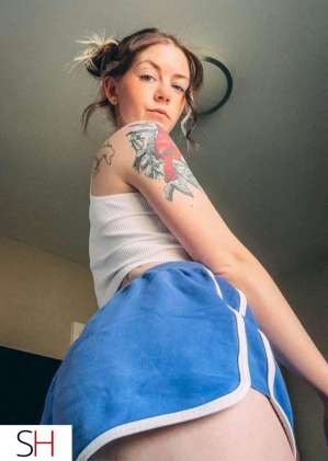 22 year old Escort in London Lets get all fun and lustrous together all night