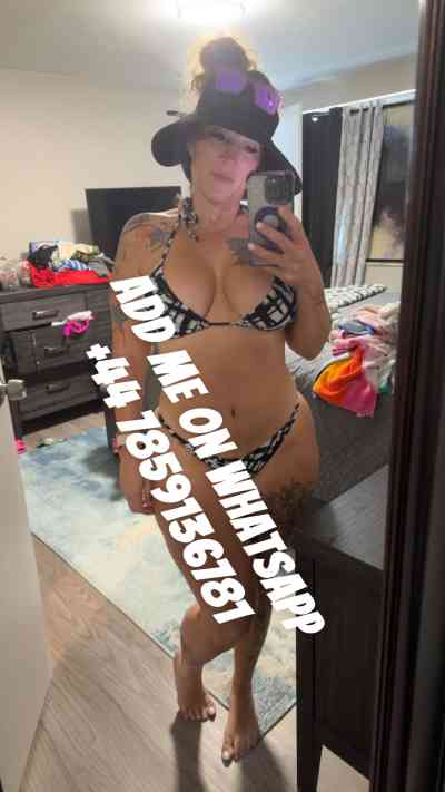 38 year old Escort in Cheshire East I’m available for hook up