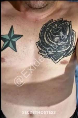 31 year old Caucasian Escort in Sunshine Coast 31 dad bod thick and hung ready for Australia day weekend, 