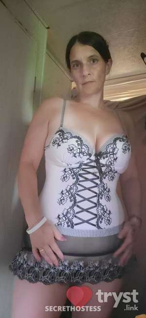 40 year old White Escort in Jackson MI Temma - Show me what you like