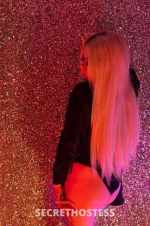 25 year old Escort in Rochester MN sweetest slice of paridice