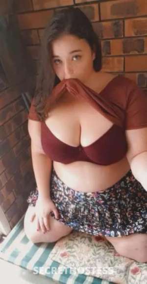 26 year old Australian Escort in Kenmore Brisbane Curvy submissive little brat xxx, kenmore