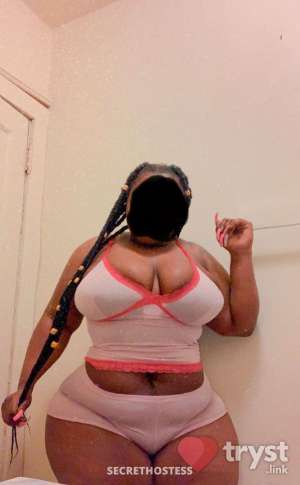 20 year old Black Escort in Milwaukee WI Jessiejuice66 - sweet lips, thick hips