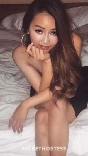 23 year old Escort in Gladstone My curves are dangerous body what you see what you get qg., 