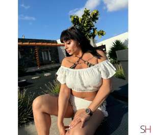 37 year old Escort in London Samira GENUINE PHOTOS.VERIFIED.MASSAGE, Independent