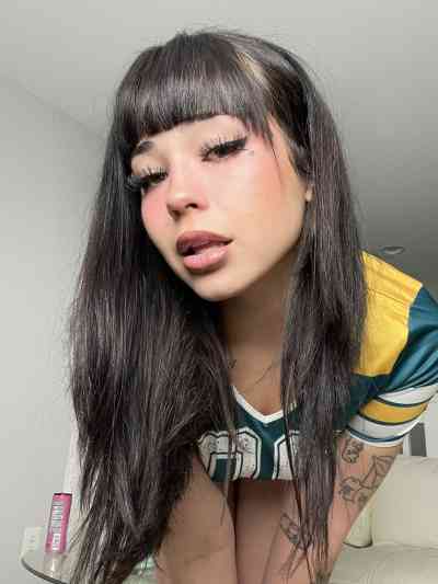 24 year old White Escort in Chester VA I'm available for hookup both Incall or outcall