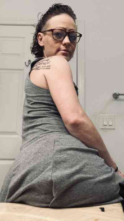 30Yrs Old Escort Size 4 115KG 5CM Tall Florida Image - 1