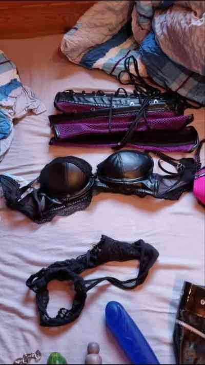 25 year old English Escort in Praha-Újezd (Czechia) Hookup | Anal | BDSM | Naughty Content.💯REAL & 