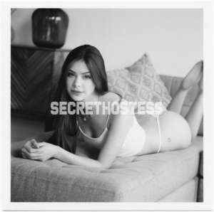 20 year old Hispanic Escort in Los Angeles CA Adult Film Super Star Winter Jade