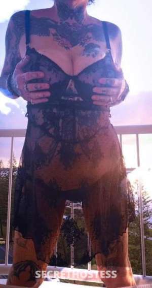 42 year old Australian Escort in Biggera Waters Gold Coast AUSSIE Elite BUSTY Escort Carnal Pleasure, Gold Coast
