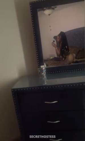 27 year old Escort in Houston TX Real Nympho 2 girls specials both squiters