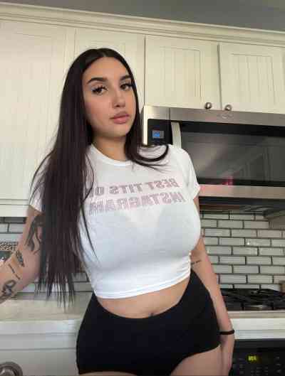 23Yrs Old Escort Green Bay WI Image - 5