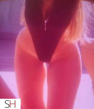 28 year old Caucasian Escort in Drummondville Allô bb vien prend Rendez-Vous avec moi bb