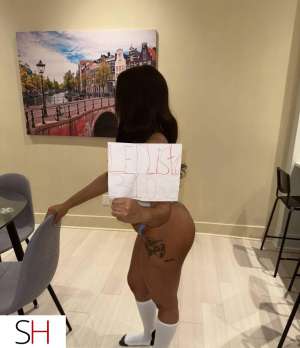 20 year old Escort in Drummondville Sexymamit / IN /out dispo exotique