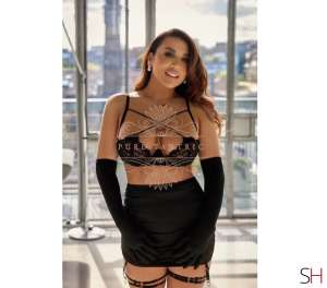 28 year old Latino Escort in Salford Chloe beautiful masseuse 100% real pictures, Agency