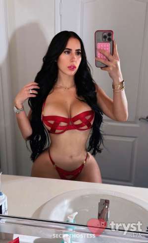 20 year old Latin Escort in Los Angeles CA Sophia - High Class Companion