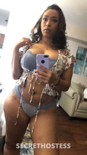 25Yrs Old Escort Image - 5