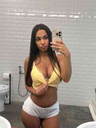 25 year old Escort in Calgary Come to have the best pussy satisfaction honey