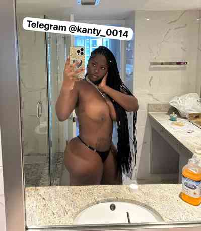 26 year old Canadian Escort in Edmonton FACETIME AVAILABLE 10min :-$50