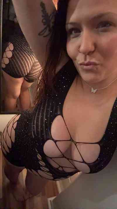 28 year old Escort in New Port Richey FL Wet horny sexy tight baby over here ready for you