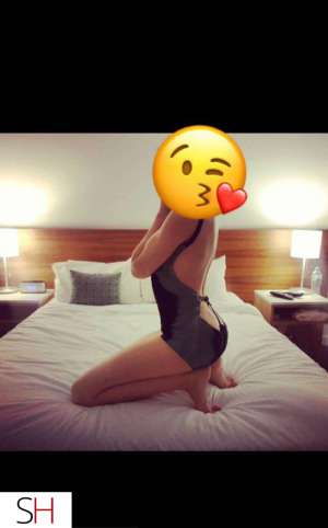21 year old Caucasian Escort in City of Halifax Sexi Lexi !! Love to please