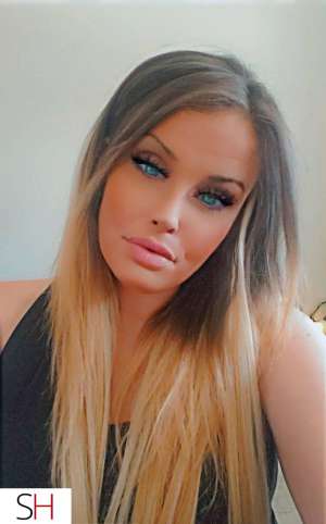 35 year old Caucasian Escort in Calgary Head queen