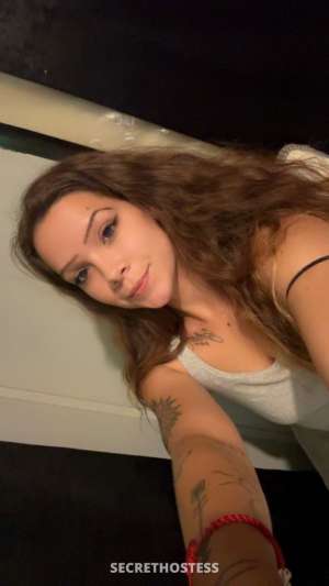23 year old Escort in Hickory NC text me for meets:) dont be cheap
