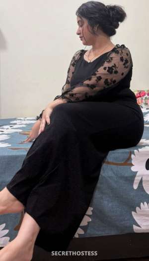 24 year old Escort in Baghdad Amina, escort