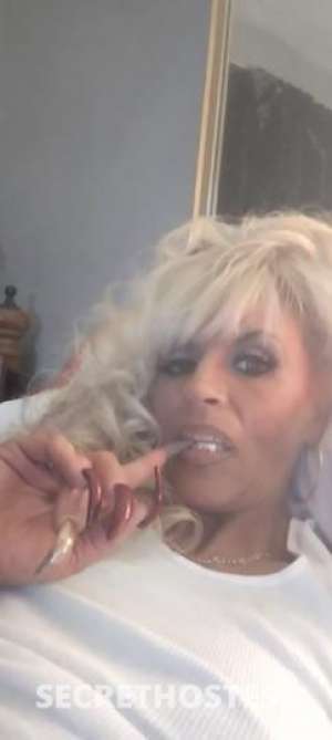 44Yrs Old Escort 170CM Tall Columbus OH Image - 2