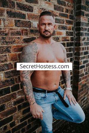 6ft7 South African Man 43 year old Escort in Derby
