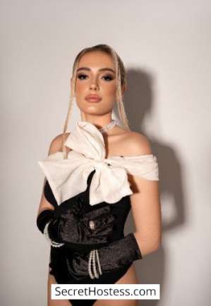 23 year old Escort in London Essa, Movida Escorts Agency