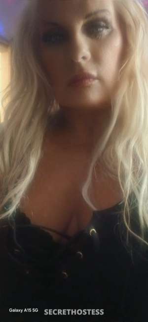 Lacey 51Yrs Old Escort Image - 1