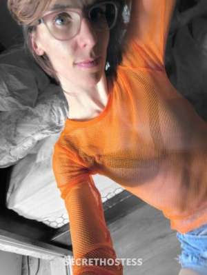 34 year old Escort in Belconnen Canberra Slender, Seductive, and Ready to Rock Your World, Hawker